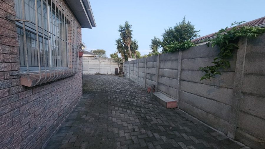 To Let 2 Bedroom Property for Rent in Rouxville Western Cape